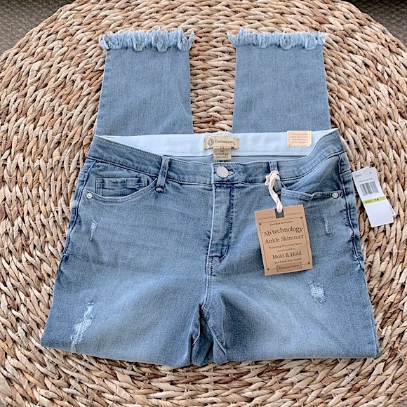 Democracy Ab Technology Ankle Skimmer - Picture 3 of 16